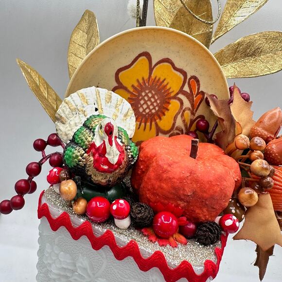 Kitschy Thanksgiving Fall Assemblage Milk Glass Tea Set Blowmold - Picture 3 of 7